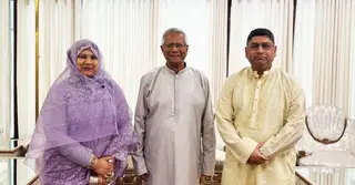 প্রধান উপদেষ্টার সঙ্গে সস্ত্রীক সাক্ষাৎ করেছেন সেনাপ্রধান